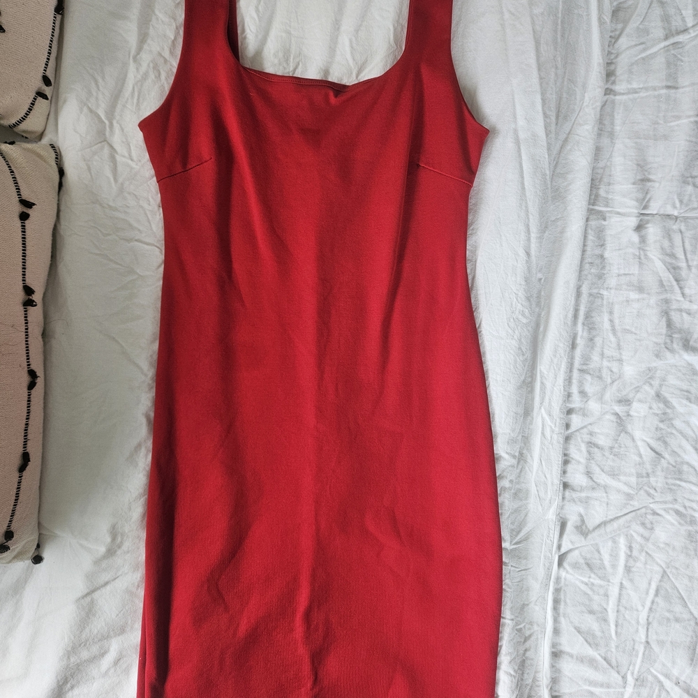 Elegant Red Sleeveless Dress